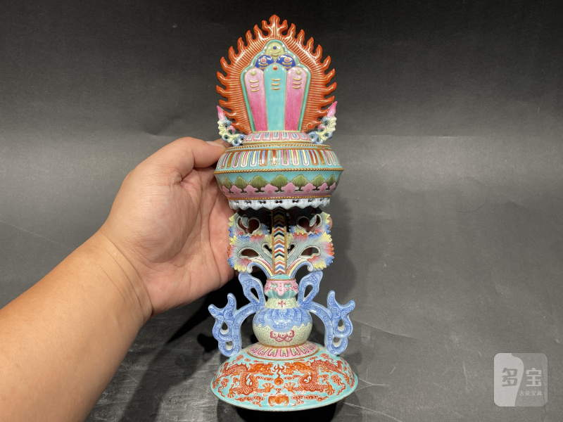 清乾隆 御制绿地洋彩描金八吉祥供器 - 图4